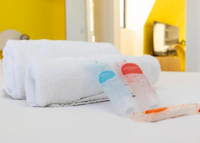 Sunny Retreat Near Metro, 12 Min To Duomo Lejlighed Milano