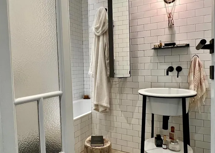 Lovely One Bedroom In Апартаменты *