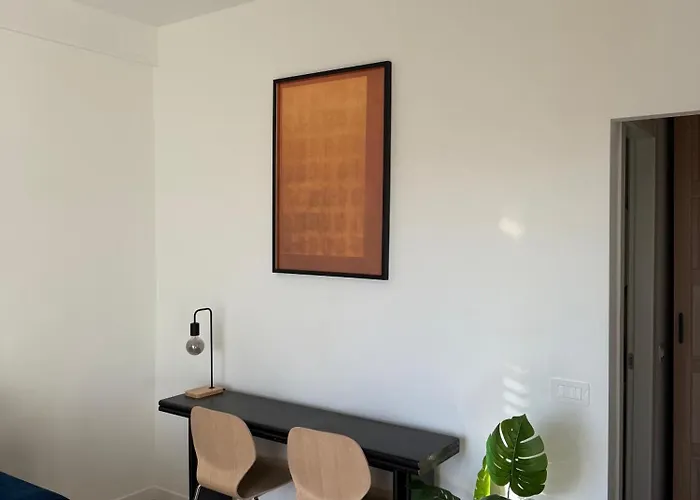 Bollicina - Free Parking, Ac & Balcony