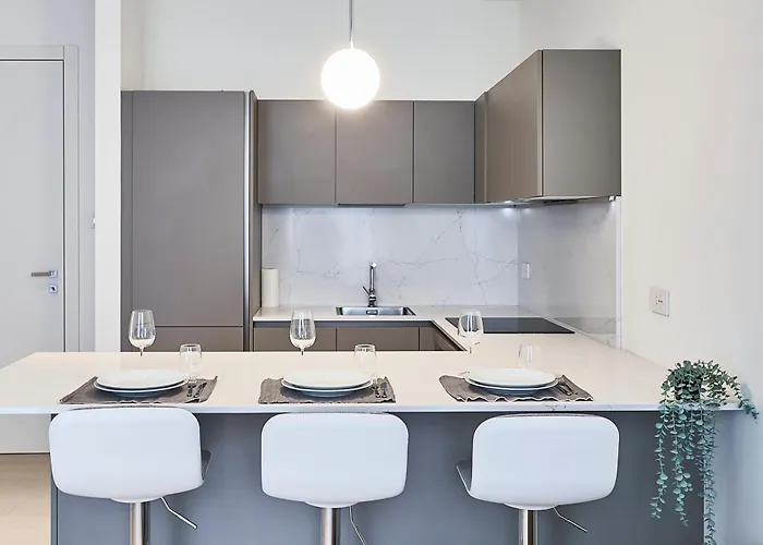 Modern Onebedroom 2nd Floor - Mirable Pm Apartment *