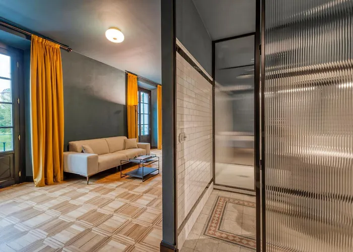 The Nine - B * Milaan