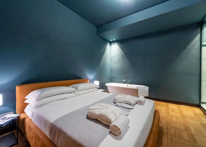 The Nine - B דירה *