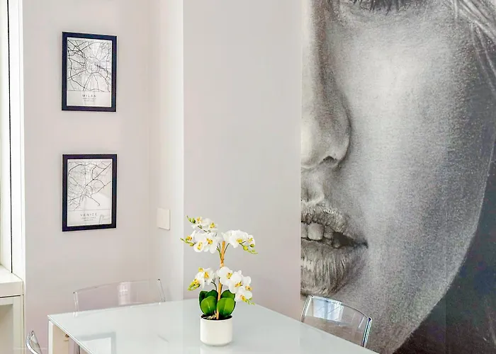 Panzeri Design - 2 Mins Darsena E Navigli * Milano