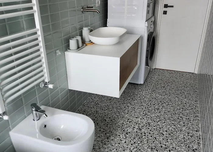 Art Deco Near Metro&navigli شقة ميلان