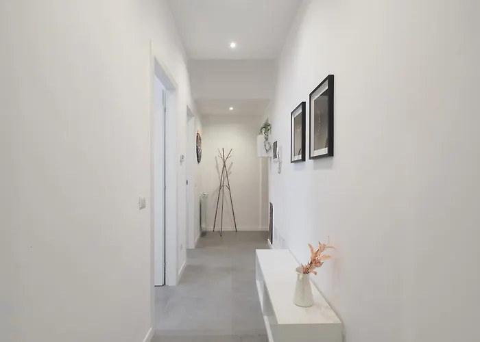 Primopiano - Certosa 105 * Милан