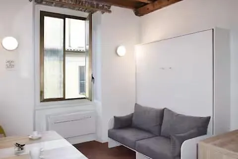 Piazza 5 Giornate Apartment *