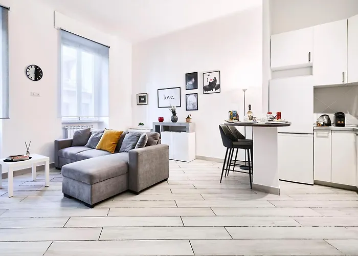 Daire Wonderful Near Station - Daniele *