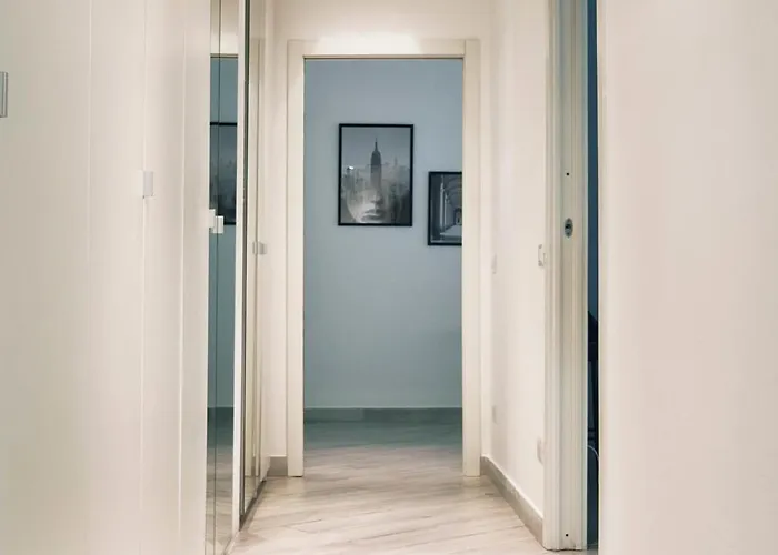 Wonderful Near Station - Daniele *