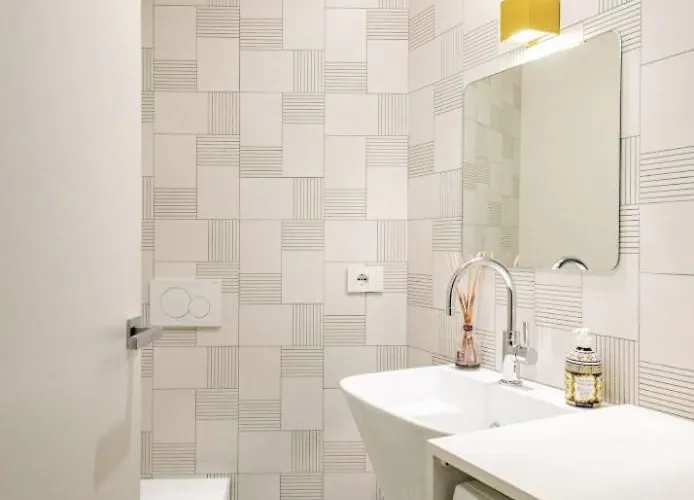 Casa Di Design Nel Centro Storico Lägenhet