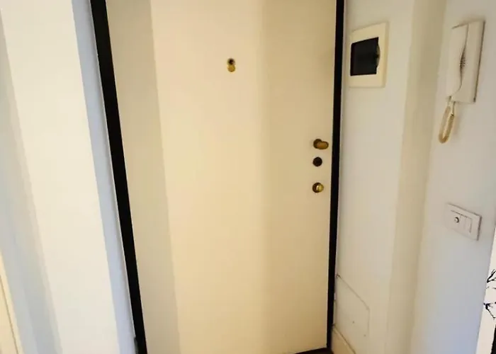 Apartment Near Station , In The Heart Of Nolo, Cozy And Quiet, 3rd Floor Without A Lift *