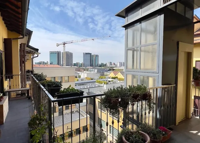 Navigli Ultimo Piano Appartamento