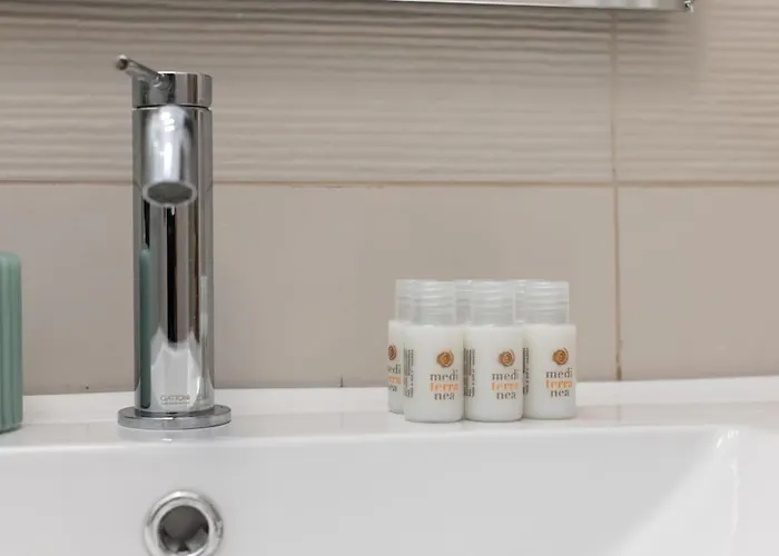 Lejlighed I San Siro I Steps To Metro, Ac & Free Wifi *