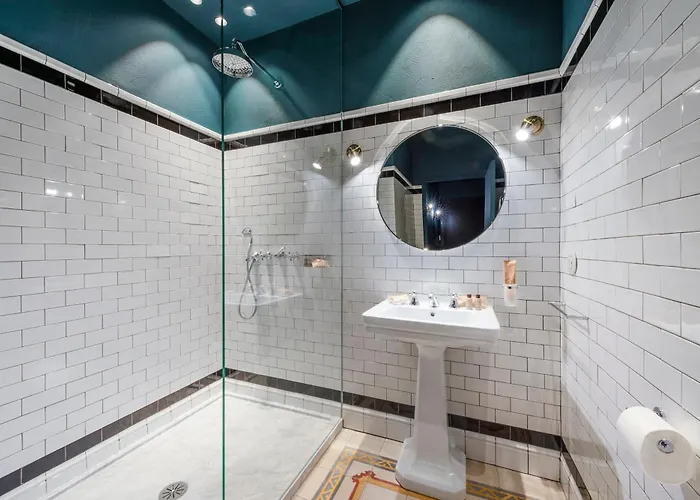 The Nine - B מילאנו