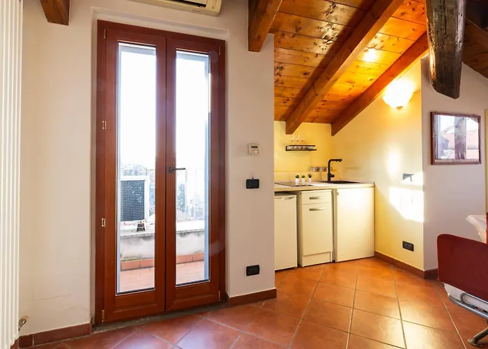 Apartmán Mansarde Belvedere Duomo *