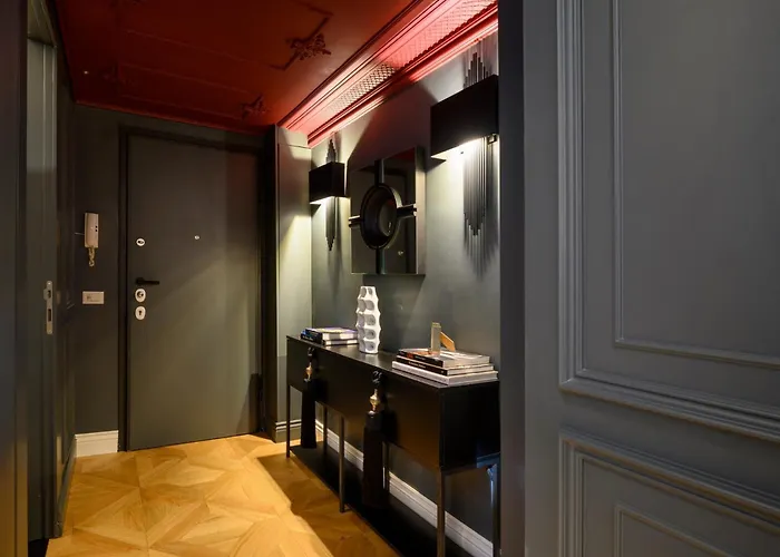 The Rent - Luxury One-bedroom In The Historic Center