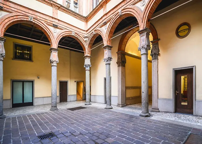 The Rent - Luxury One-bedroom In The Historic Center 아파트 밀라노