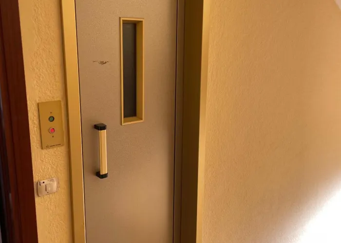 Trilocale Con Vista E Due Bagni Metro Blu Piazza Frattini Milano