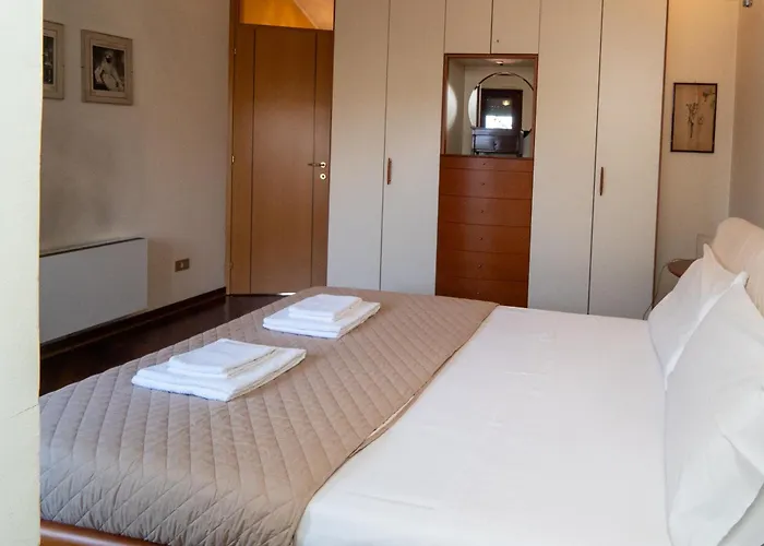 Penthouse Isola, A Few Steps From Offices Cortina 26