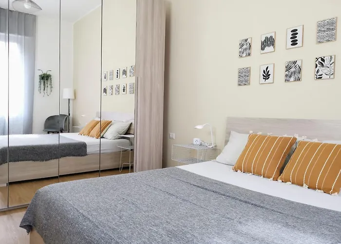 Casamilano 50 Meters From The Metro * Milánó