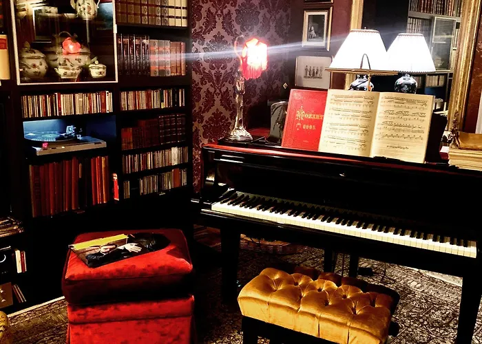 Bed & Breakfast Charming Elegant In Historic Art Nouveau Building, 3*