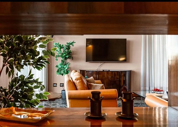 10 Minuti Dal Duomo - Elegante Domus * Милан