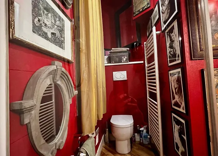 Bed & Breakfast Charming Elegant In Historic Art Nouveau Building,
