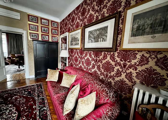 Charming Elegant In Historic Art Nouveau Building,