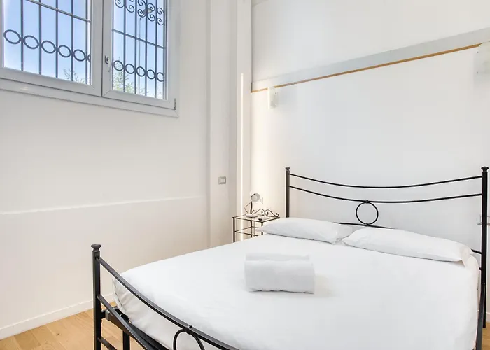 Hostmate - - Gola - Navigli Appartement