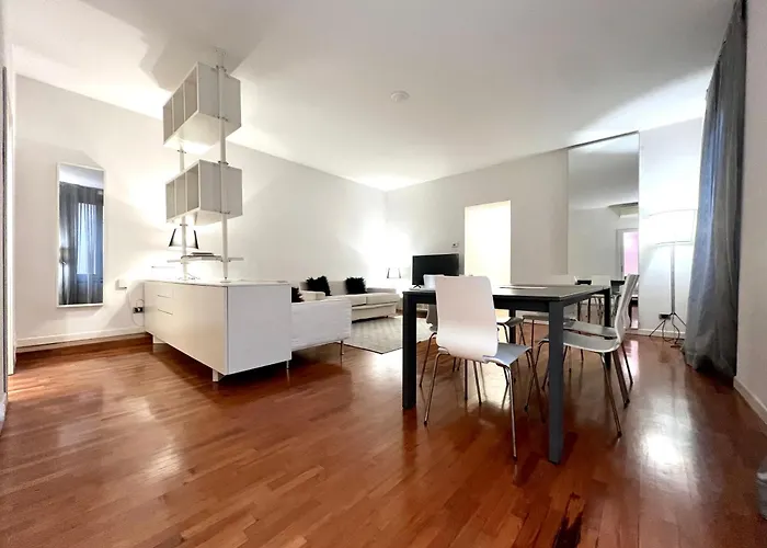 Big Luxury Shopping District Duomo Lima-m1 Fiera Milan