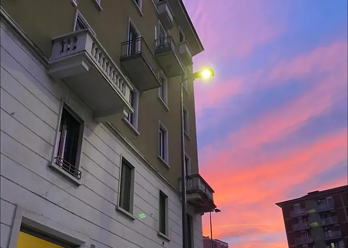 Carrara 23 Navigli Be Like! - Duomo Forum Bocconi *