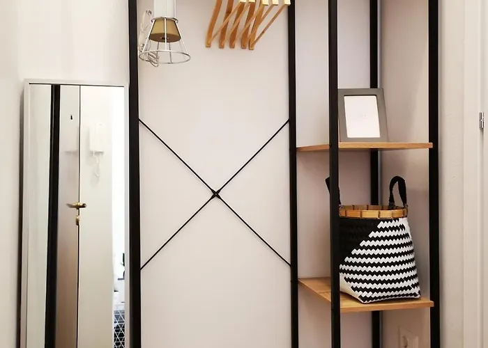 Cozy Flat 50 Meters From The Metro