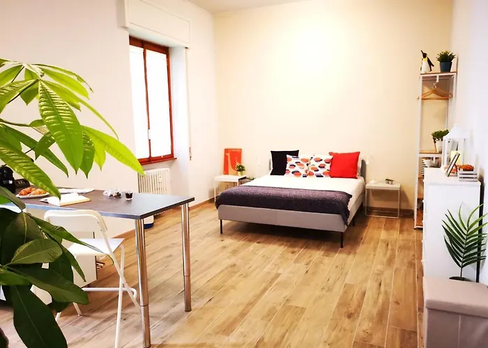Daire Cozy 50 Meters From The Metro *