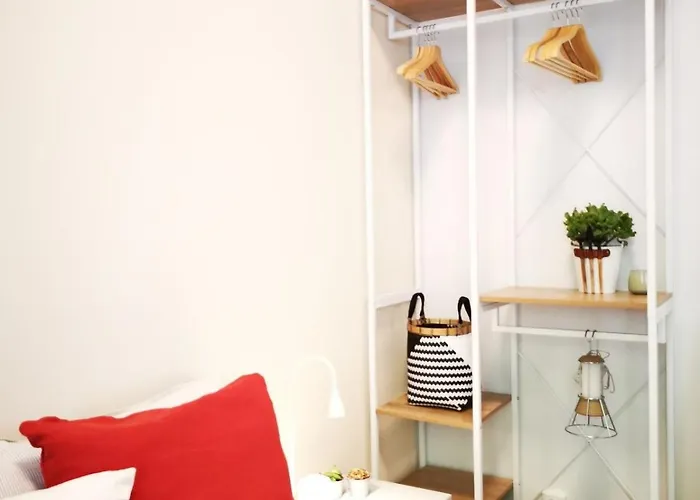 Cozy 50 Meters From The Metro דירה