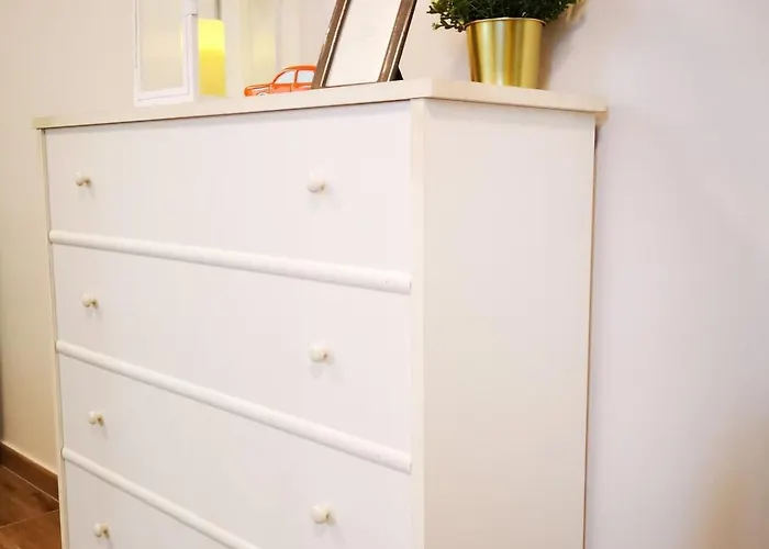 Daire Cozy 50 Meters From The Metro *