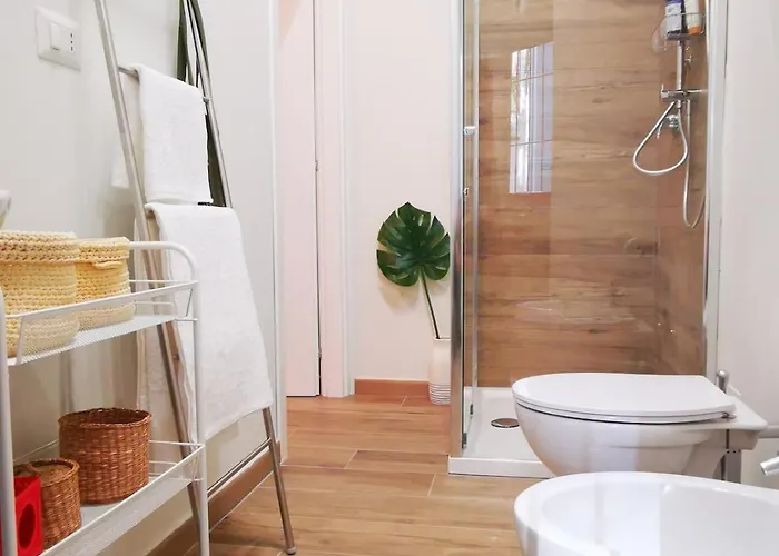 Daire Cozy 50 Meters From The Metro