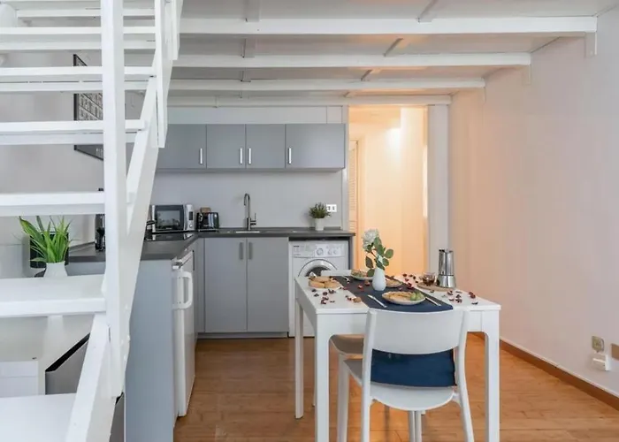 Two-room San Babila Milano