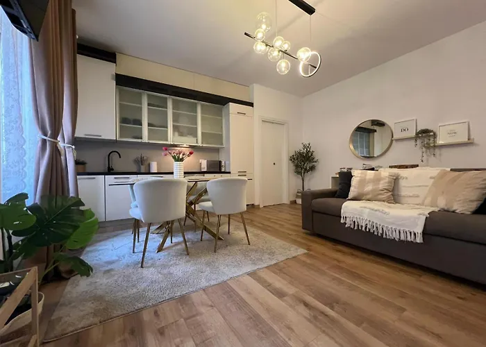 Acasadiimma 5 Min Da Bocconi 3 Stops Duomo E Navigli Con Wifi E Balcone Apartment