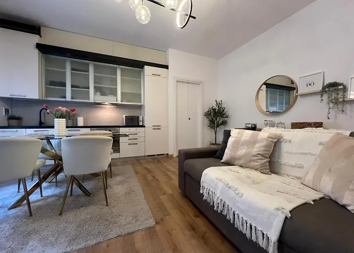 Acasadiimma 5 Min Da Bocconi 3 Stops Duomo E Navigli Con Wifi E Balcone Apartament