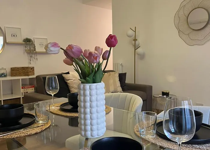 Apartment Acasadiimma 5 Min Da Bocconi 3 Stops Duomo E Navigli Con Wifi E Balcone