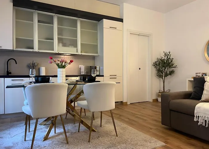 Acasadiimma 5 Min Da Bocconi 3 Stops Duomo E Navigli Con Wifi E Balcone Apartment Milan