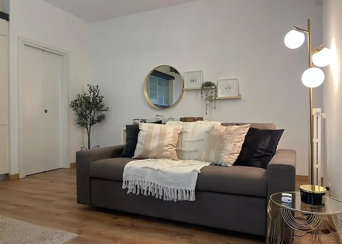 Apartment Acasadiimma 5 Min Da Bocconi 3 Stops Duomo E Navigli Con Wifi E Balcone *