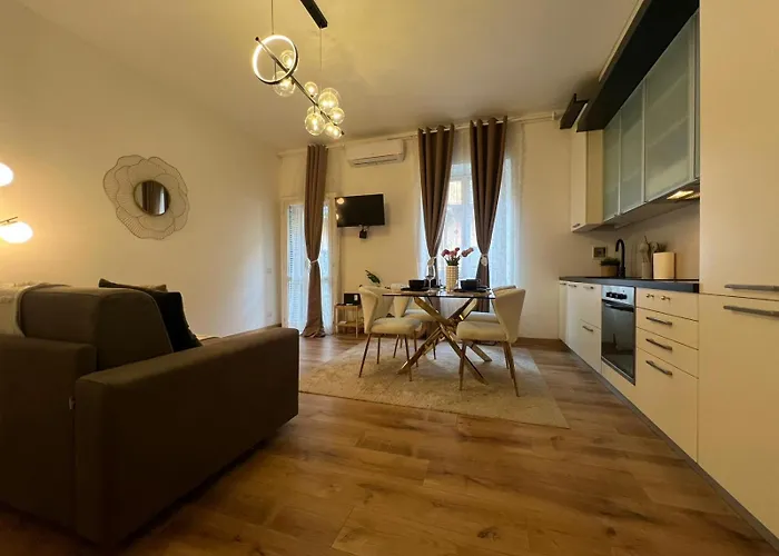Apartment Acasadiimma 5 Min Da Bocconi 3 Stops Duomo E Navigli Con Wifi E Balcone Milan