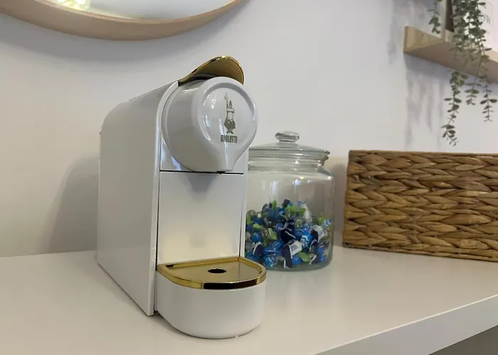 Acasadiimma 5 Min Da Bocconi 3 Stops Duomo E Navigli Con Wifi E Balcone