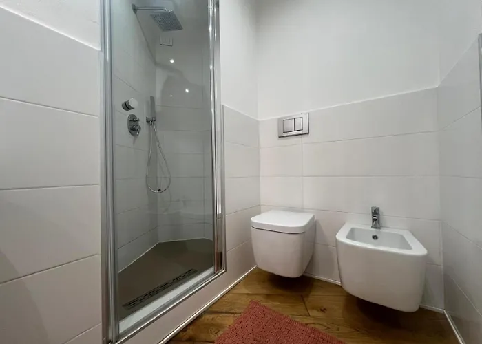 La Regina Delle Locazioni Accanto Bocconi 아파트 *