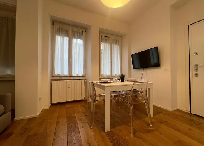 La Regina Delle Locazioni Accanto Bocconi 밀라노