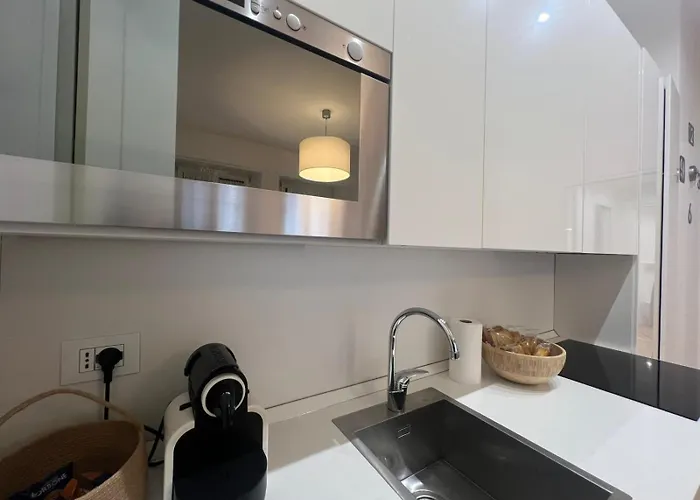 아파트 La Regina Delle Locazioni Accanto Bocconi 밀라노