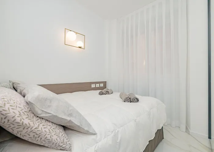 2co4 - Duomo - Modern - * ミラノ