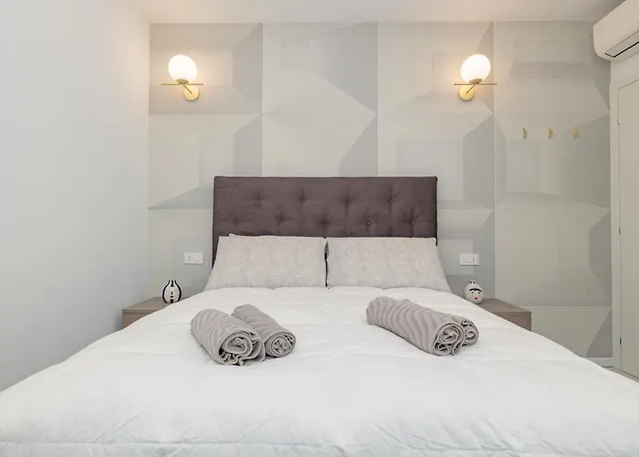1co4 - Duomo - Luxurious And - Milán