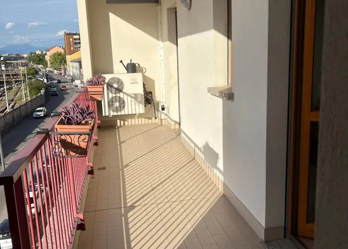 Spazio Breda - Free Parking, Private Garage, Metro M1, Balcony, 4 Guests *