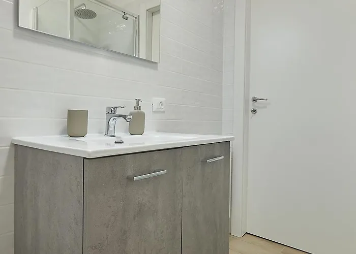 Апартаменты Flat Number 7 *